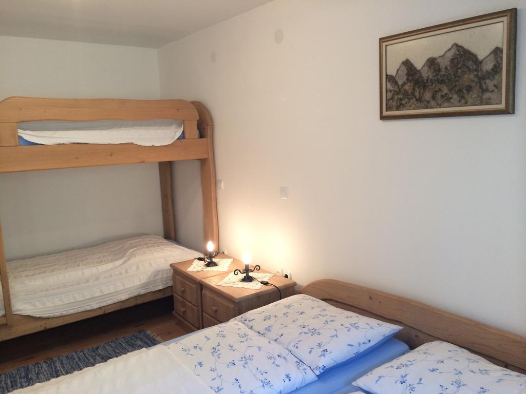 Apartments Pod Macesnovo Streho Solčava Kamer foto