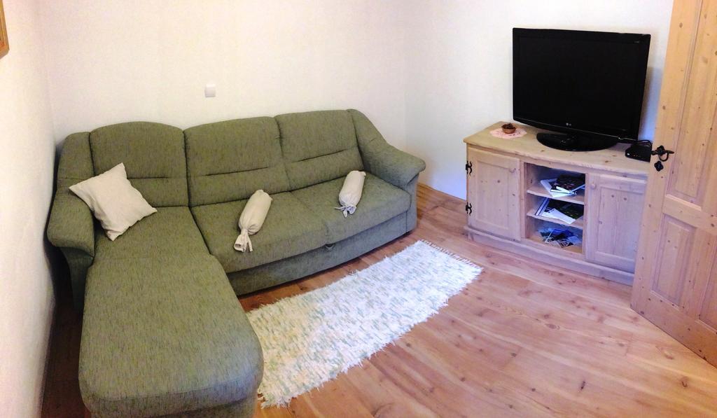 Apartments Pod Macesnovo Streho Solčava Kamer foto